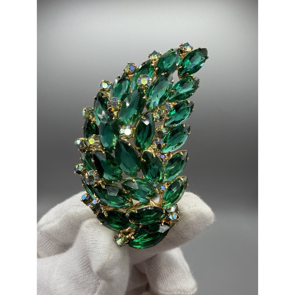 Vintage Juliana D&E Green Navette Rhinestone Leaf Brooch Aurora Borealis Large